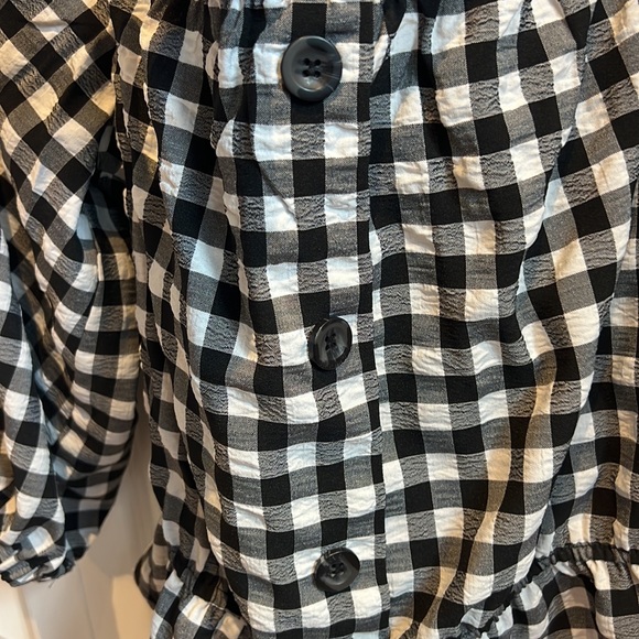 Off the Shoulder Plaid Shirt - Picture 4 of 5